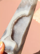 Load image into Gallery viewer, Agate Obelisk - Chipped point