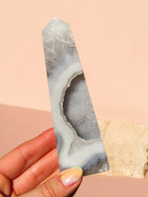 Load image into Gallery viewer, Agate Obelisk - Chipped point